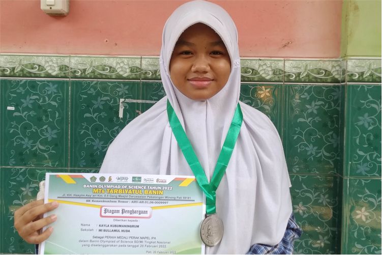 Kayla Kusumaningrum : Peraih Medali Perak Lomba IPA Tingkat Nasional Tahun 2022